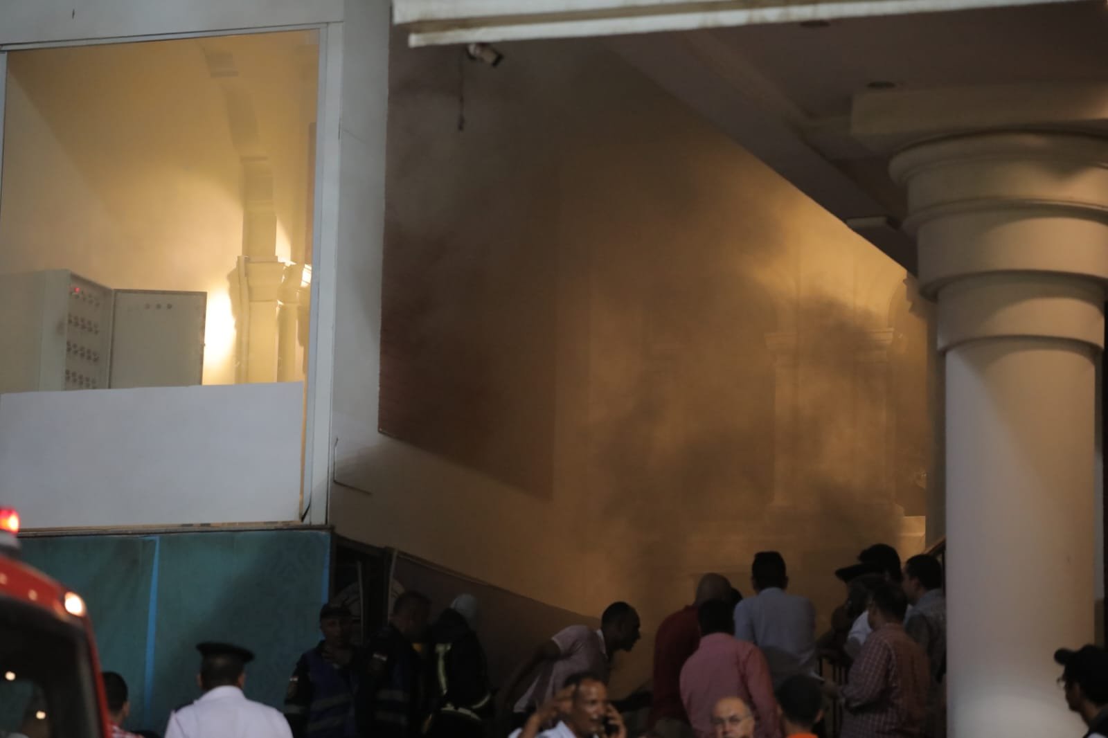 حريق في ستاد الإسكندرية.. أحداث مباراة سموحة وبيراميدز؟ (صور وفيديو)